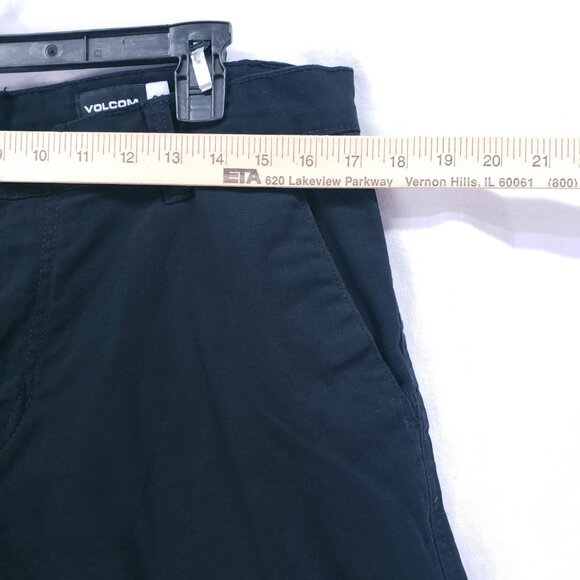 Volcom Black Y2K Punk Rock Skater Boy Chino Shorts Size 33 with Pockets - Picture 2 of 14